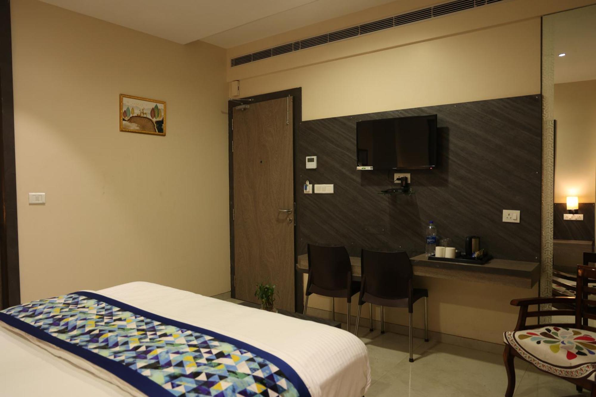 Hotel Pinaka Inn Lucknow Exterior photo