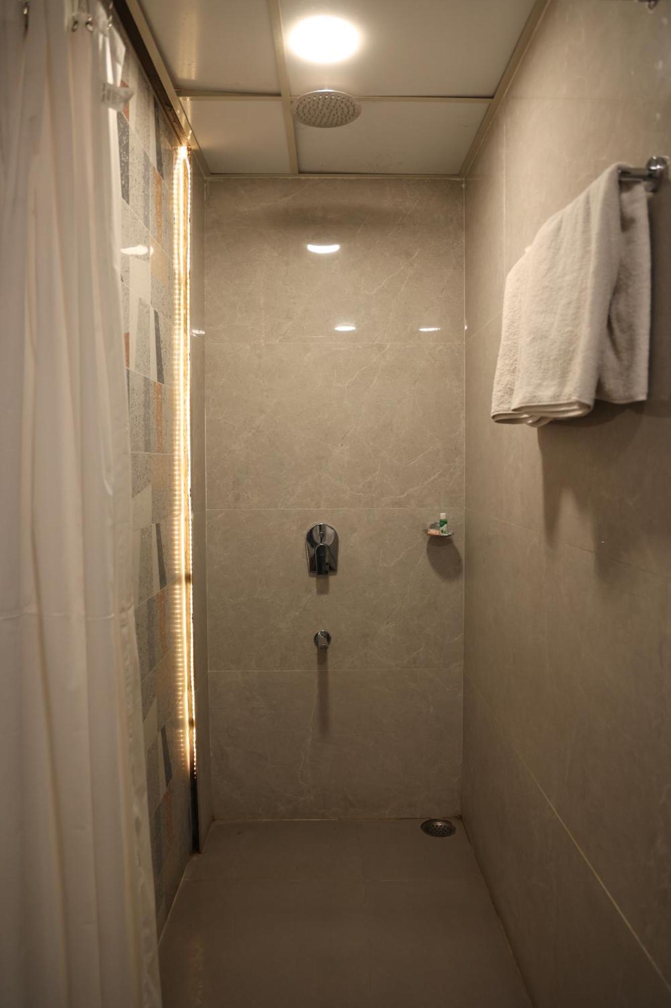 Hotel Pinaka Inn Lucknow Exterior photo