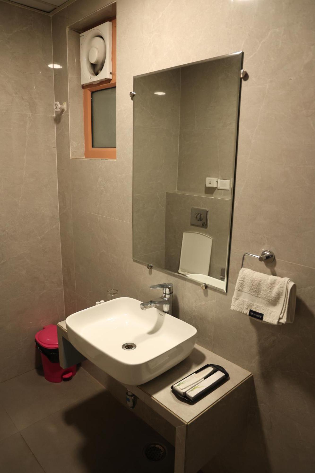 Hotel Pinaka Inn Lucknow Exterior photo